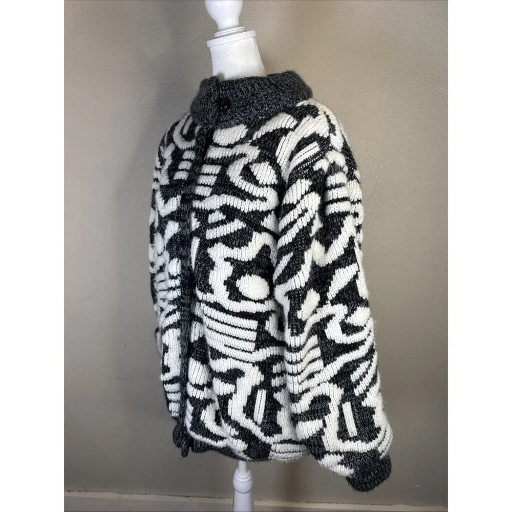 CSL Sweater Jacket‎ L Vintage Black Gray Textured 3d  80s 90s Ski Heavy Abstract